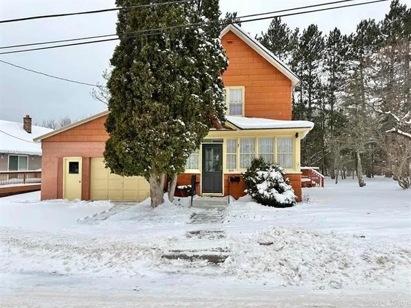 308 W Ayer St, Ironwood, MI 49938