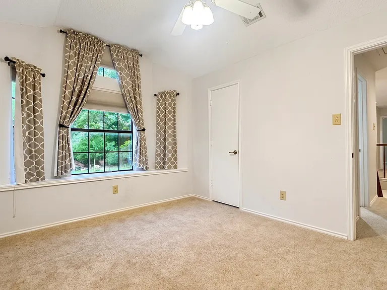 6606 Cliffwood Ct — Photo 28