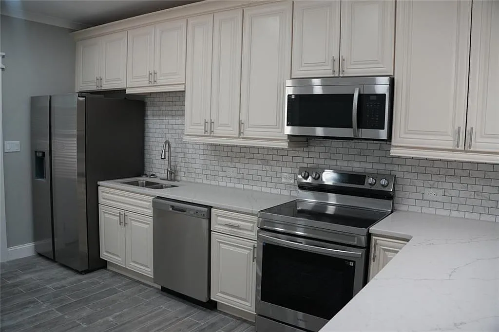 2 bed, 1.0 bath, 1200 sqft, $1,795 — Photo 3
