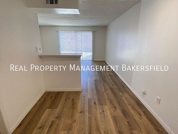 4th image of 2411 Olive St #2411