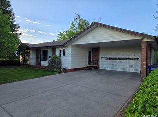 216 3rd Ave E, Eatonia, SK S0L0Y0