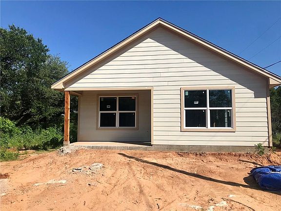 2nd image of 3624 Arrowhead Cir