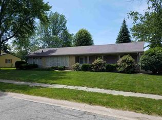 201 McIntyre Dr, Auburn, IN 46706