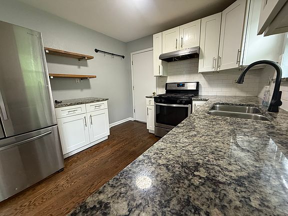 3rd image of 4001 E Red Bridge Rd