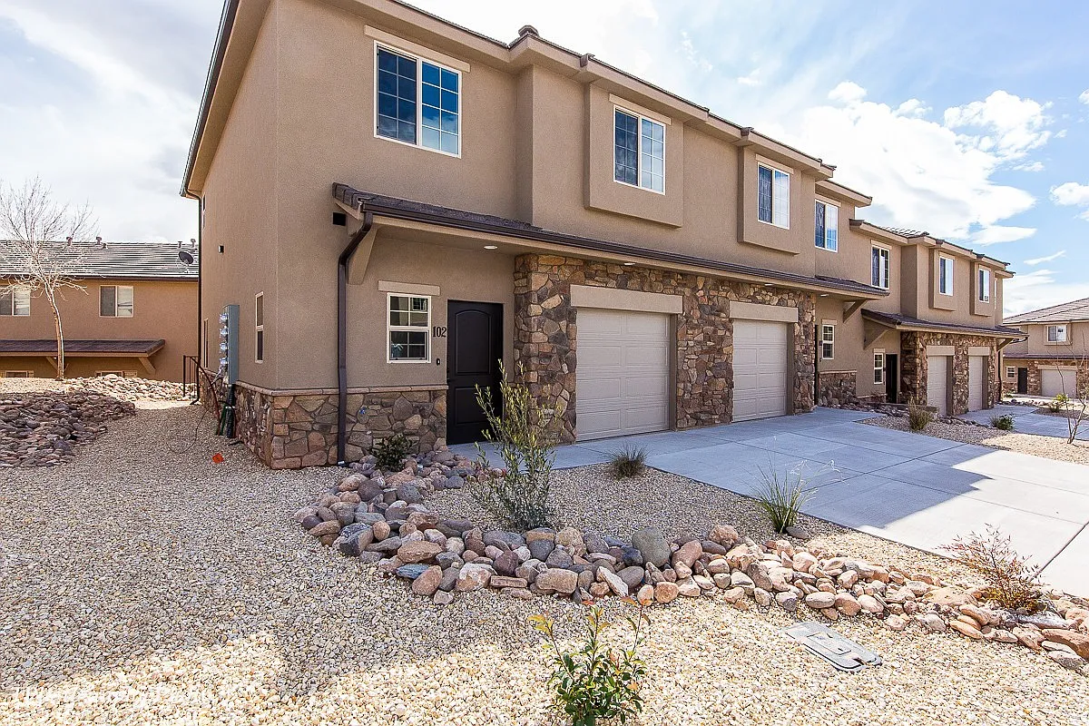 Mill Creek Town Home- Community Pools — Photo 1