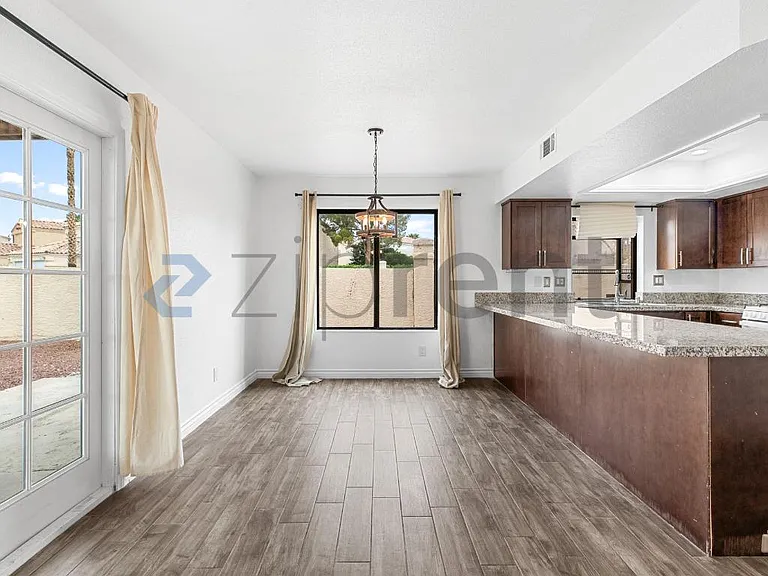 2821 Willow Wind Ct — Photo 11
