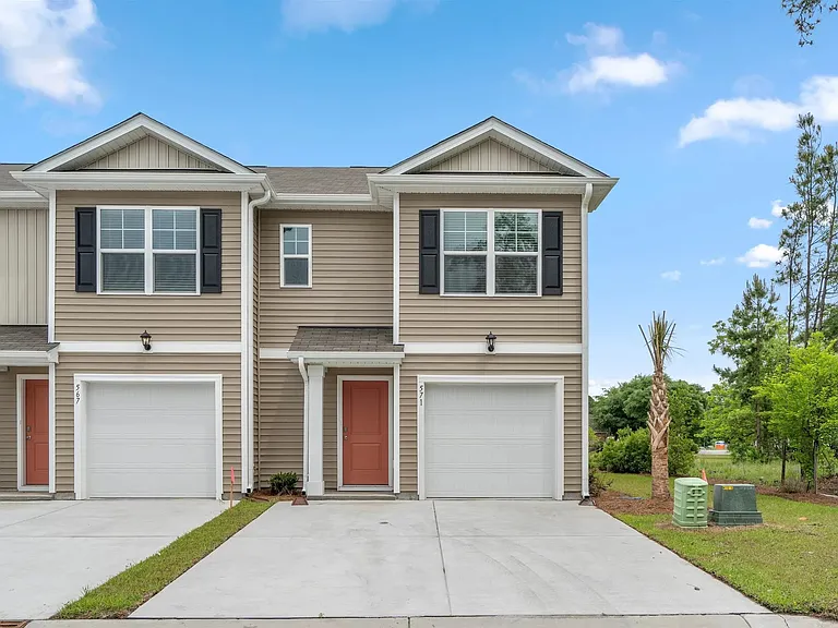 571 Gemstone Blvd — Photo 1