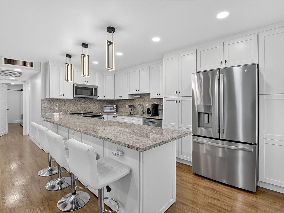 1st image of 3005 Guildford A