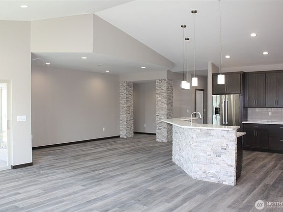 4th image of 3439 Blue Heron Lane