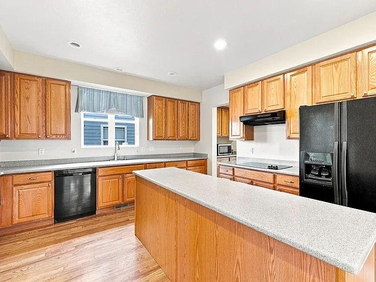 2202 Hanham Dr — Photo 13