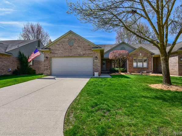 4428 Wisteria Ct, Warren, MI 48092