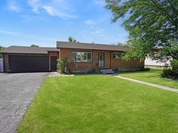 213 E 27th St, Burley, ID 83318