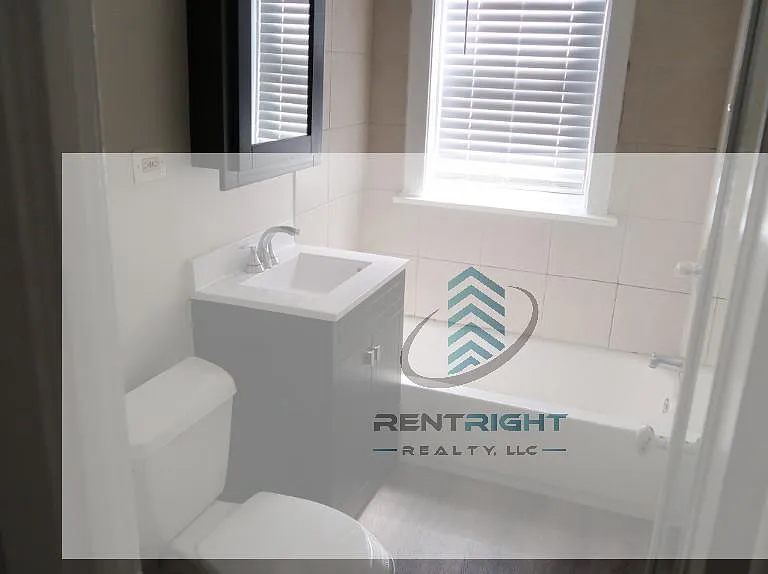 1249-55 W Henderson St #12511 — Photo 19