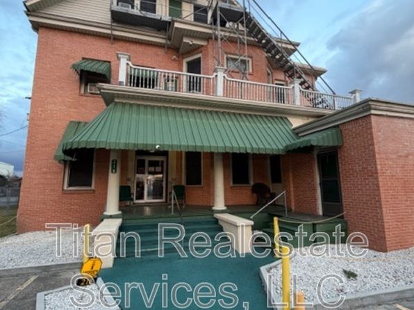 218 W Saint Peter St #4