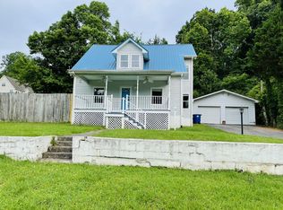 4375 University Dr, Ooltewah, TN 37363