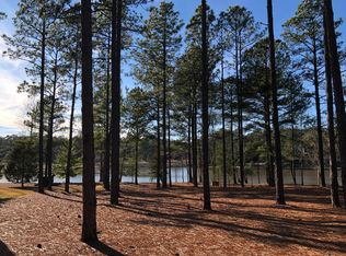 90 Redtail Ln, Pinehurst, NC 28374