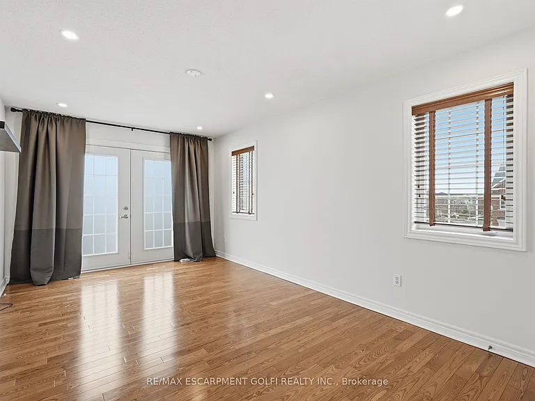 100 Springstead Ave — Photo 24