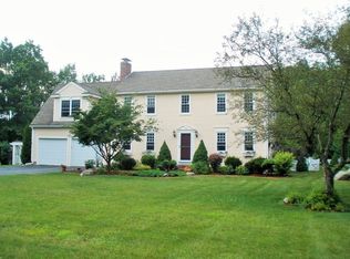 52 Grove St, Norfolk, MA 02056