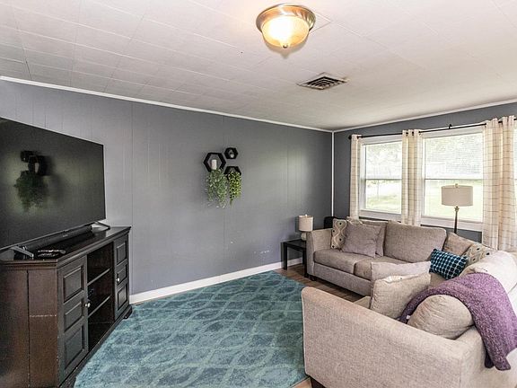 2nd image of 3745 Roswell Ave