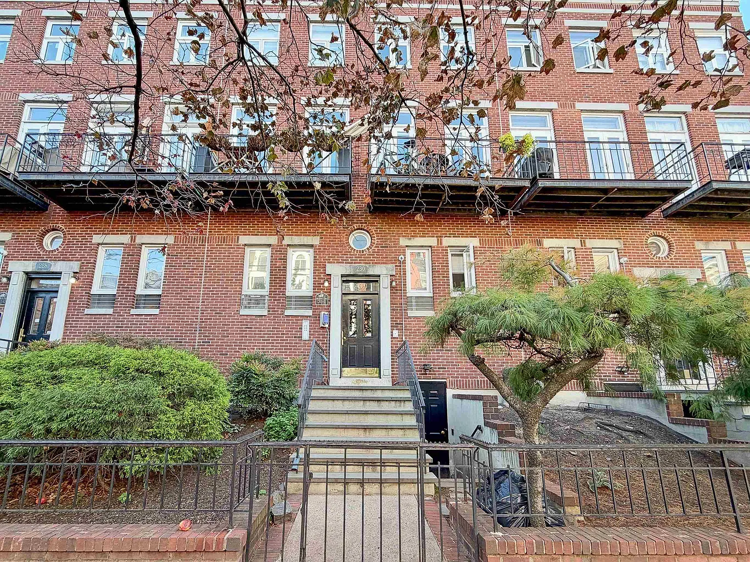 1 bed, 1.0 bath, $3,400 — Photo 1