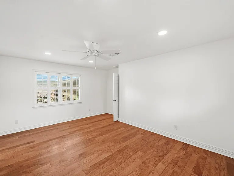 6131 Yarwell Dr — Photo 27