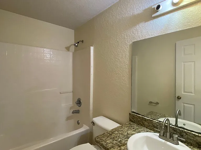 523 Silver Way Dr — Photo 13