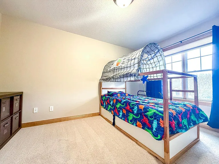 3655 Stone Point Dr NE — Photo 16