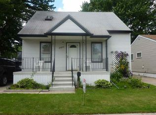 23053 Wellington Ave, Warren, MI 48089