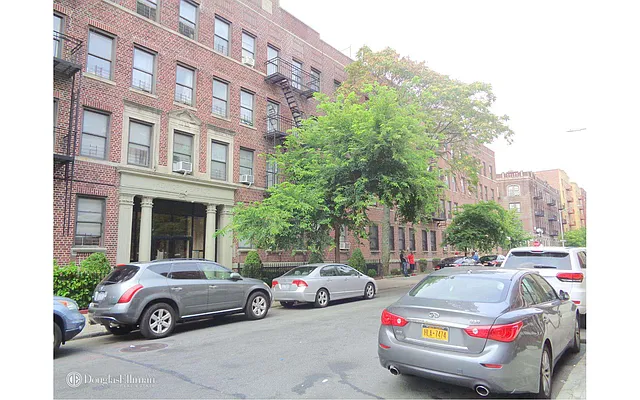 Rented by Douglas Elliman | media 4