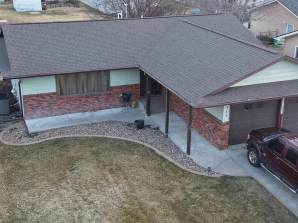 715 18th St, Gothenburg, NE 69138