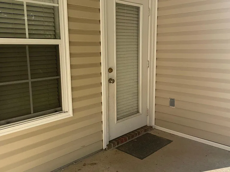 18 Clear Springs Ct — Photo 27