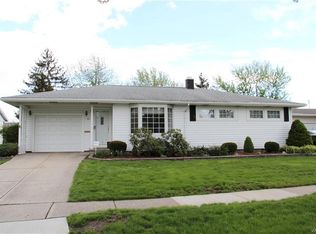 85 Greentree Rd, Tonawanda, NY 14150