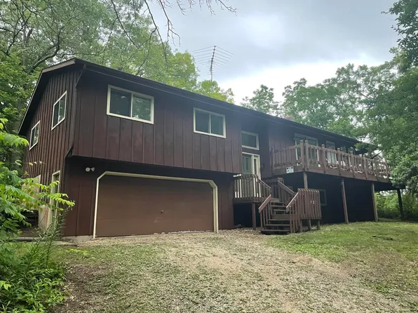 9888 Dunlap Hollow Rd, Mazomanie, WI 53560