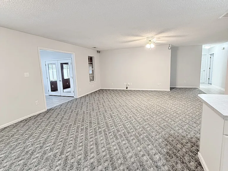1132 Lancelot Ln — Photo 6