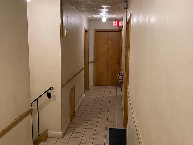 2095 Warrensville Center Rd #C8 — Photo 8