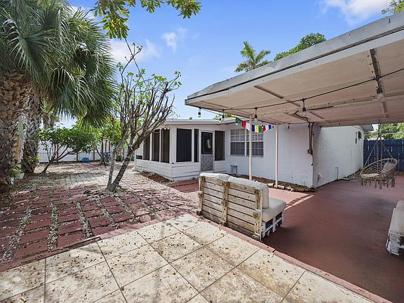 4th image of 1427 NE 30th Street