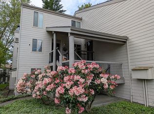 10166 SW Trapper Ter, Beaverton, OR 97008