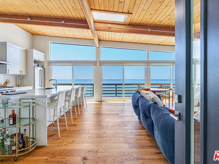24246 Malibu Rd — Photo 5