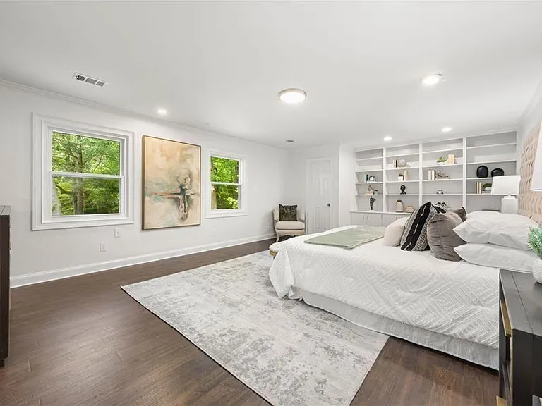 1260 Heards Ferry Rd — Photo 36