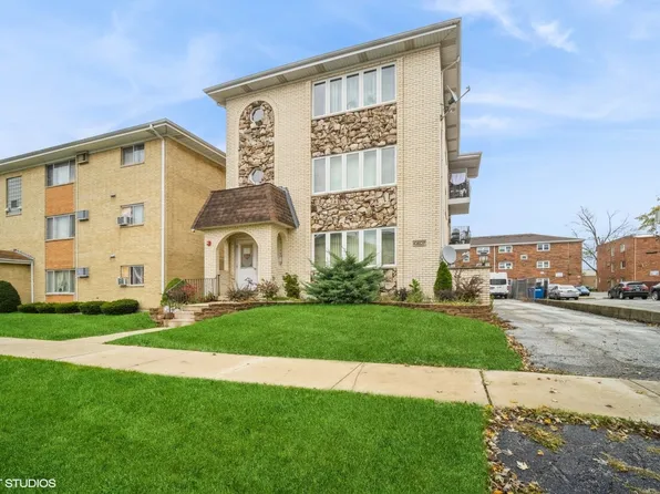 10607 Parkside Ave, Chicago Ridge, IL 60415