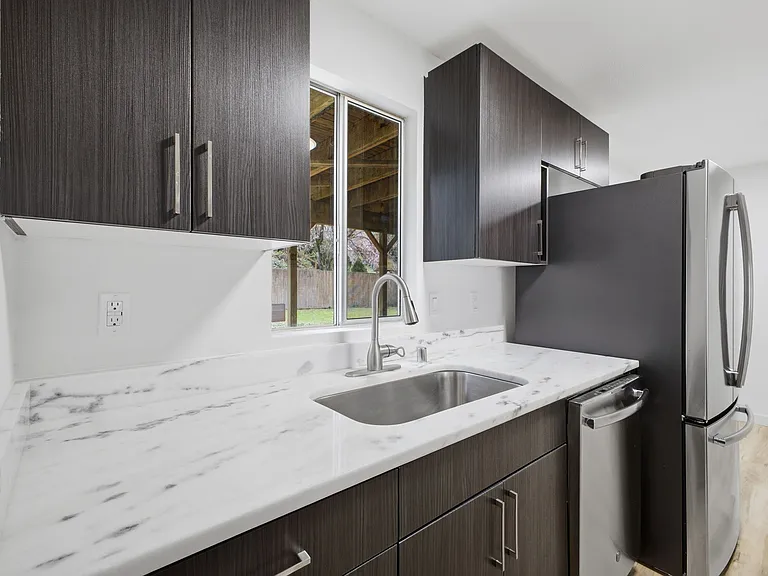 14020 Stone Ave N #B — Photo 4
