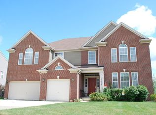 17043 S Auburn Ridge Dr, Lockport, IL 60441