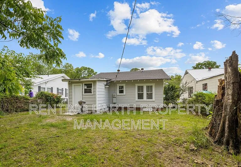 4813 Court S — Photo 4