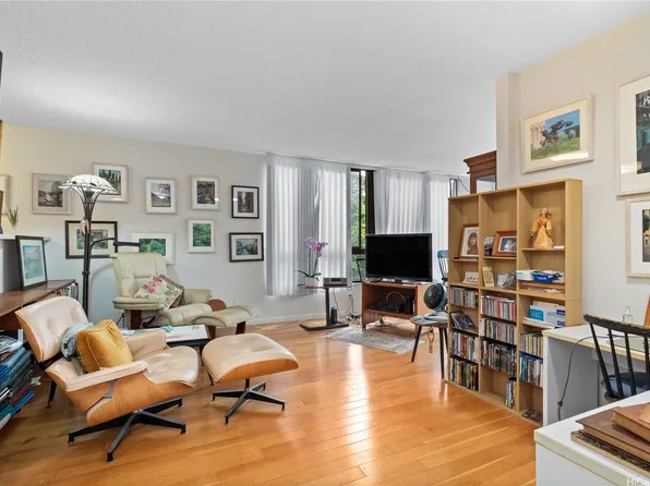 55 S Judd St APT 501, Honolulu, HI 96817