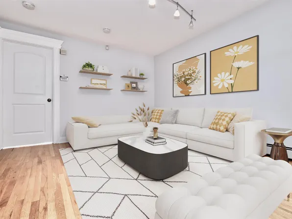 345 7th Street image 2 of 11