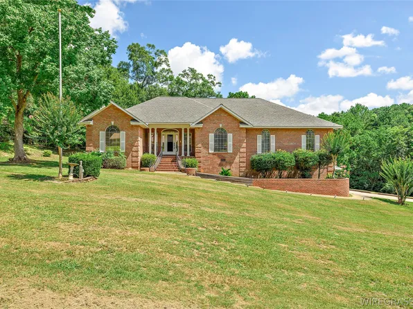 1358 Willow Oaks Dr, Ozark, AL 36360