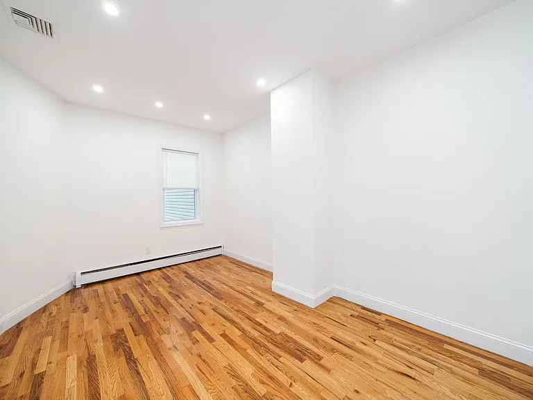 28 Jones St — Photo 15