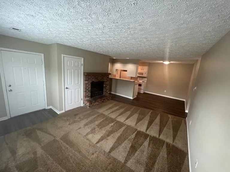 Cross Lakes Apartments — Photo 87