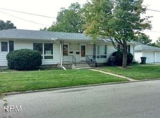 1620 Guernsey Ct, Waterloo, IA 50702