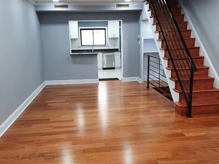 1729 S Hicks St — Photo 12
